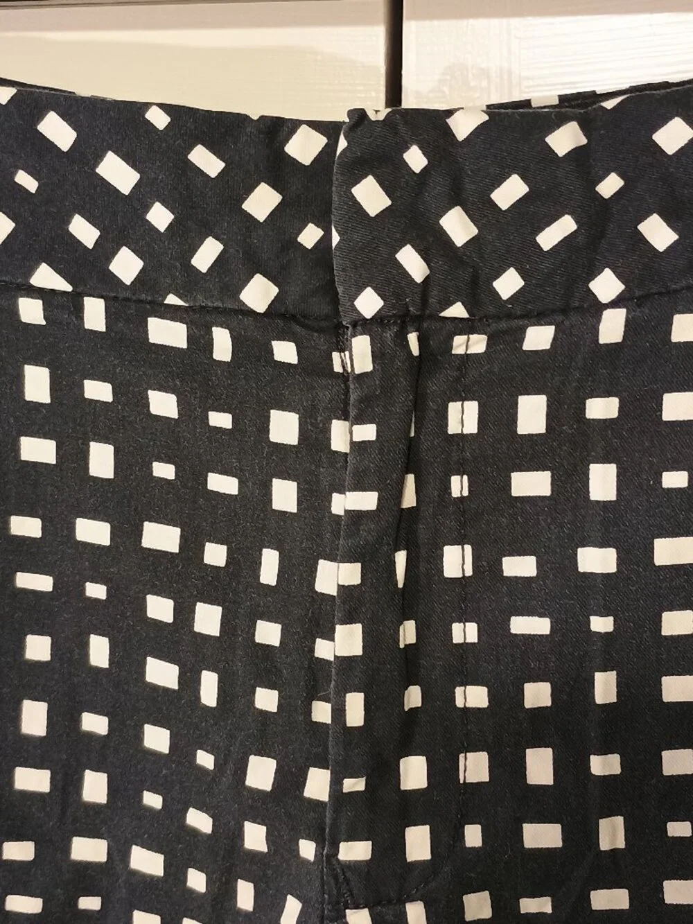 Tommy Hilfiger Women’s Size 16 Navy White Geometric Print Cotton Shorts Preppy